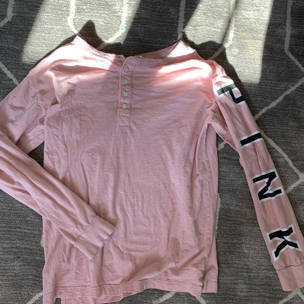 pink shirt